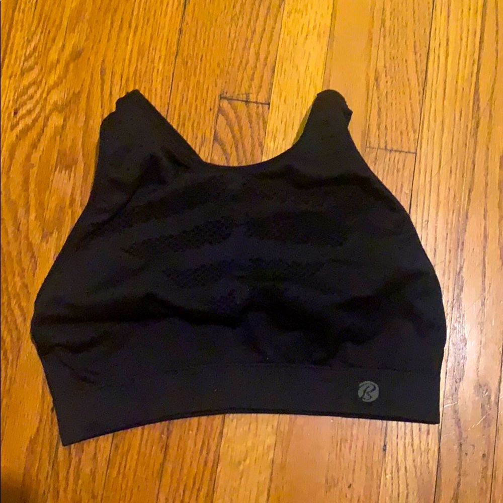 Black sports bra